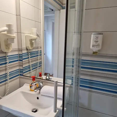 Most Hostel Хостел