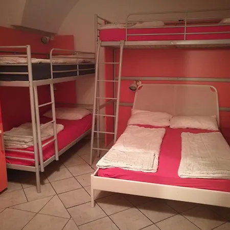 Most Hostel Albergue *