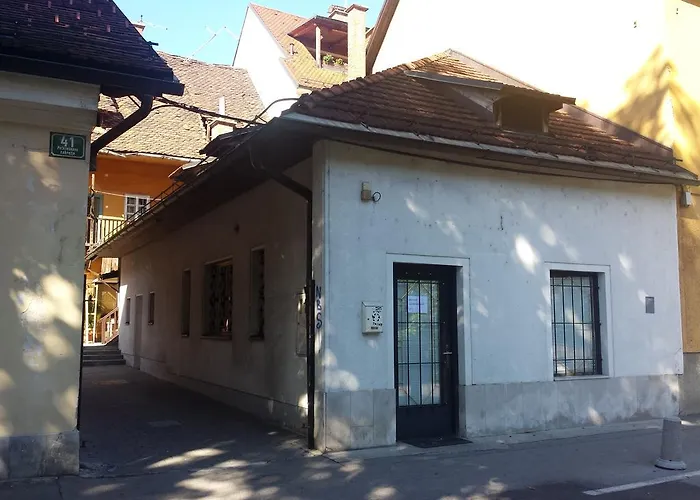 Albergue Most Hostel